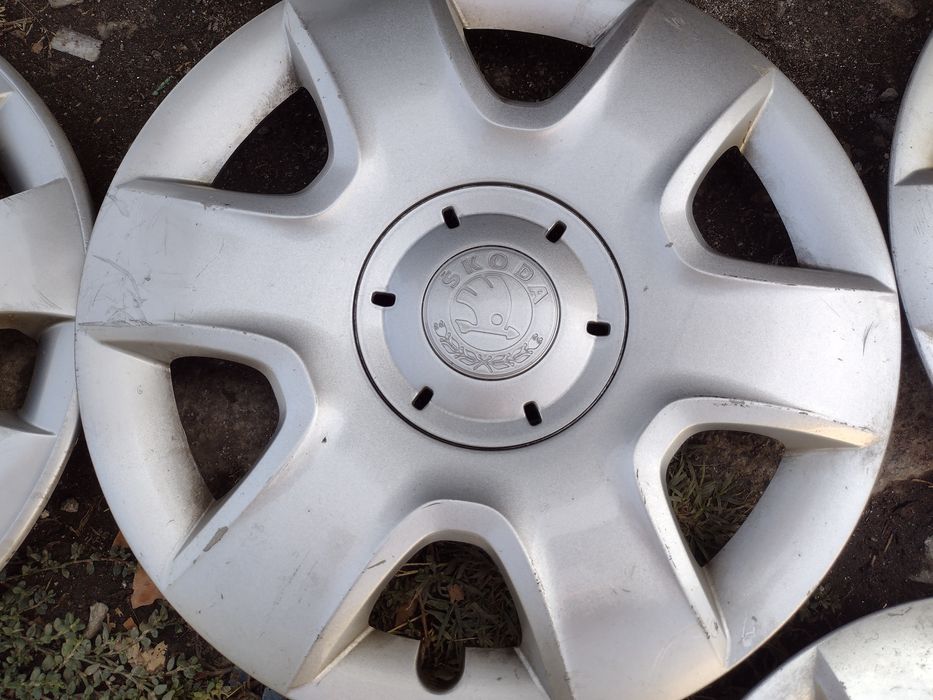 Оригинални тасове 15  цола