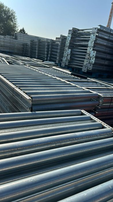 Avem pe stoc o gama foarte mare de role metalice transportatoare banda