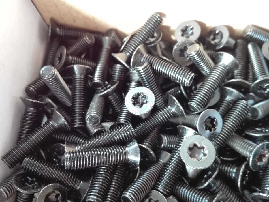 Surub Torx M4x30 x 50BUC cap inecat, negru pentru accesorii boxe audio