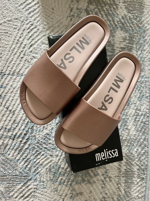 Шлепанцы Бренда Melissa 37 р