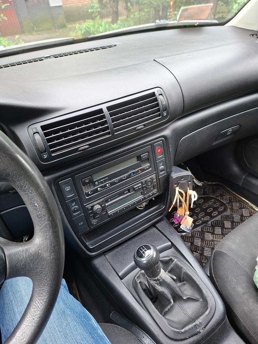 VOLKSWAGEN Passat 0 — imagine 4