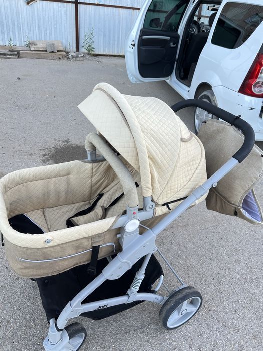 Продам детскую коляску