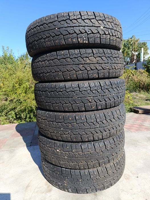 Продам покрышки на Газель