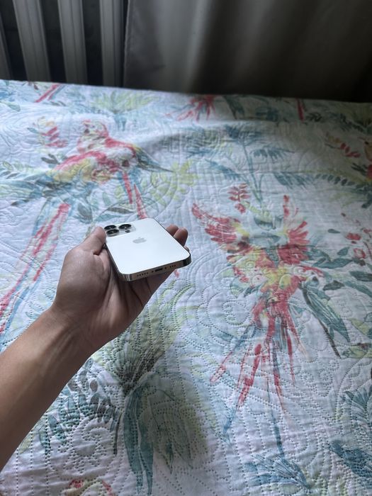 Продаю iPhone 13 Pro в идеальном состояние