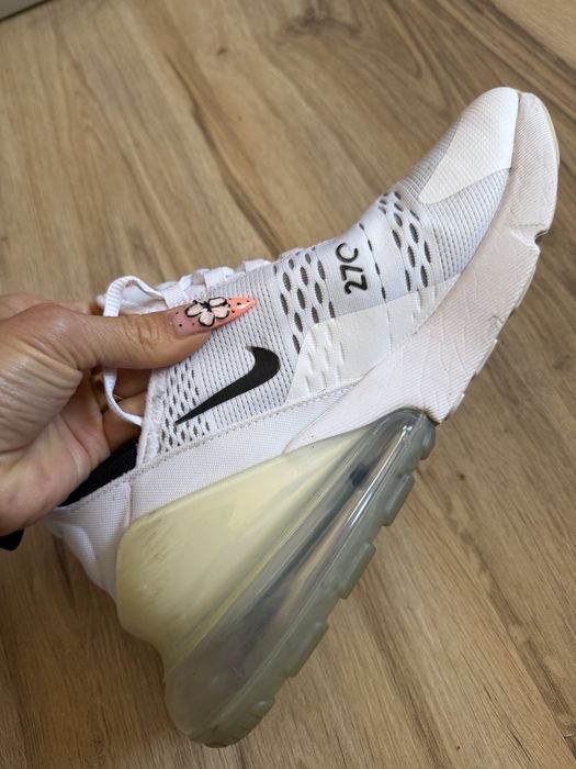 Оригинални бели маратонки NIKE AIR MAX 270! 45 н
