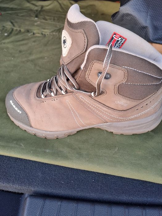 Bocanci militari,3 perechi maro de iarna si doua perechi bej de vara!