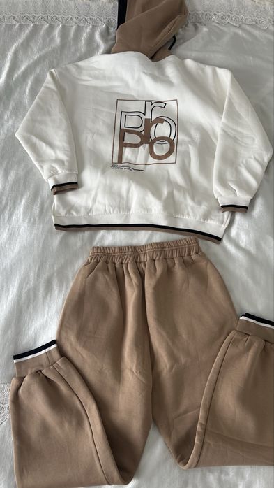 Спортивный костюм