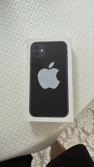 Продам Айфон 11 64 гб