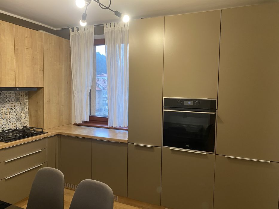 Inchiriez apartament