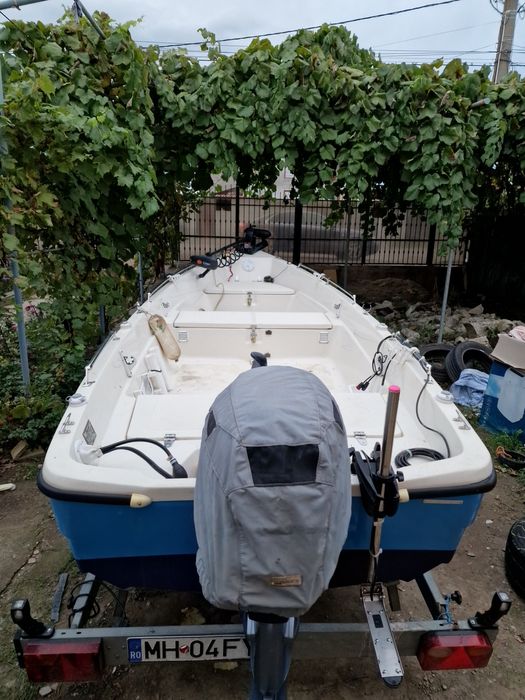 Vând barca Romcraft 480M echipata cu motor termic Yamaha 20 cai 4t