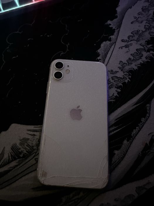 Vand urgent iphone 11 blocat