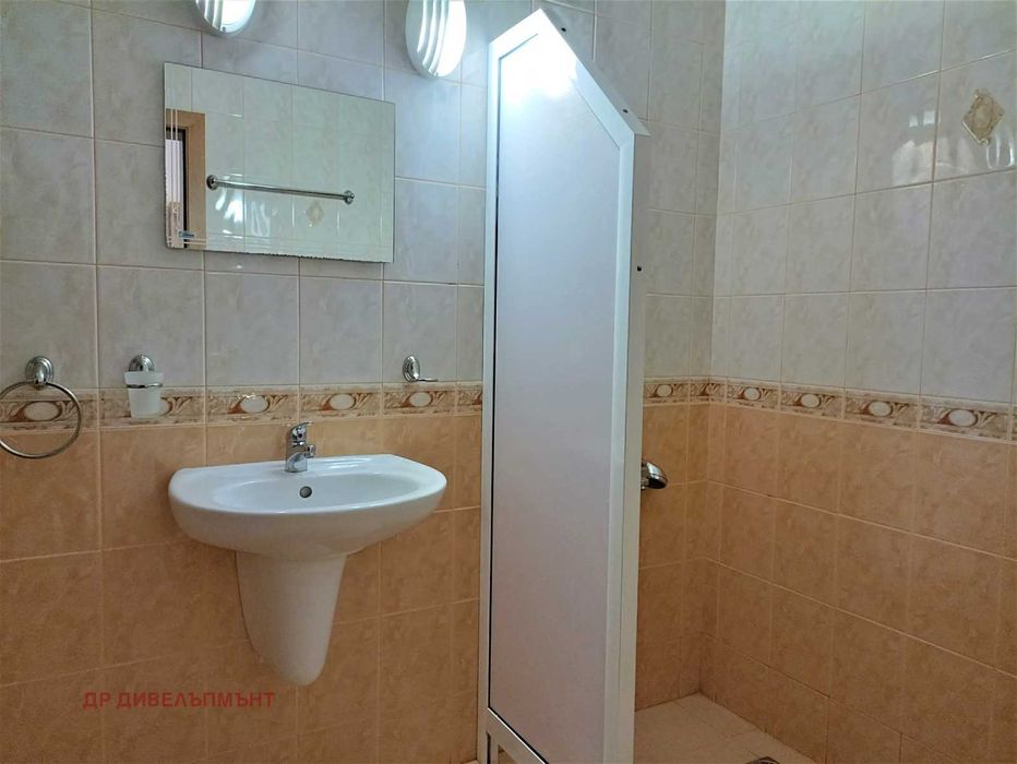 Дава се под наем Тристаен апартамент в Свети Влас - 91 кв.м за 305.49 € - Снимка #8
