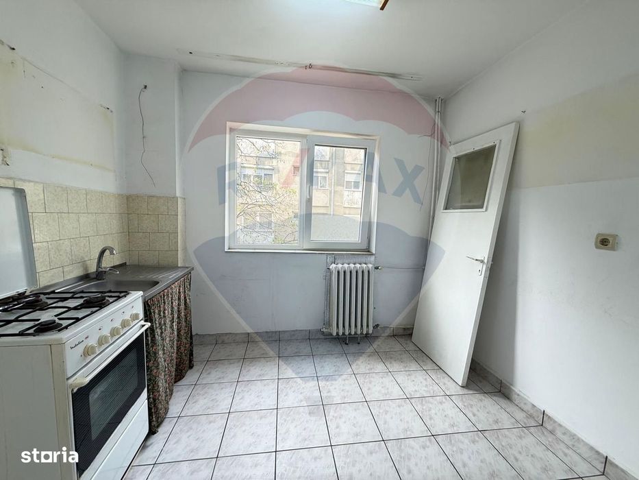 De vânzare apartament 2 camere , Etaj 1, Str. Moldovei, Rogerius