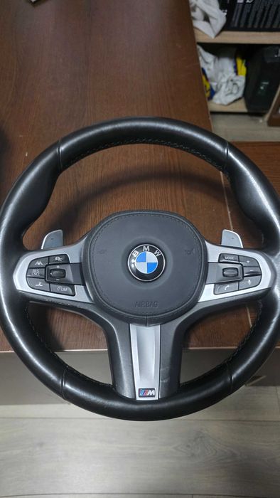 BMW M волан с подгряване и вибрации, предавки за задръстване G30 G05 G01