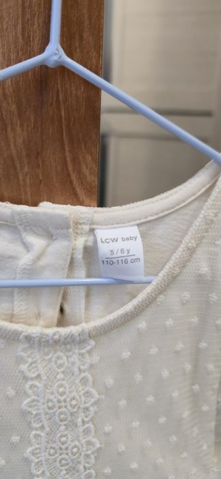 Продам платье на 5-6 лет