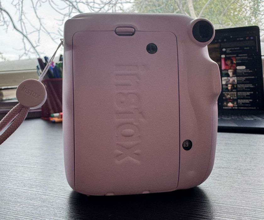 Fujifilm Instax Mini 11 Instant Camera - за моментални снимки (Lilac)