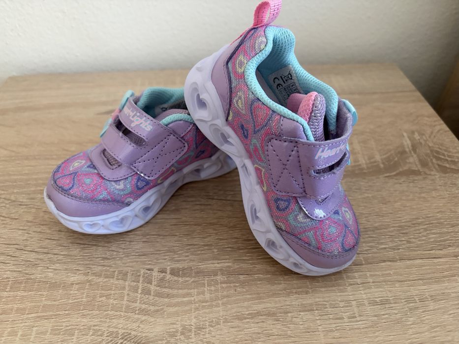 Маратонки Skechers и Adidas за момиче