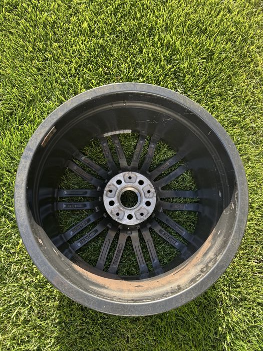 Janta bmw style 664M sport 19 pentru bmw g30 de fata