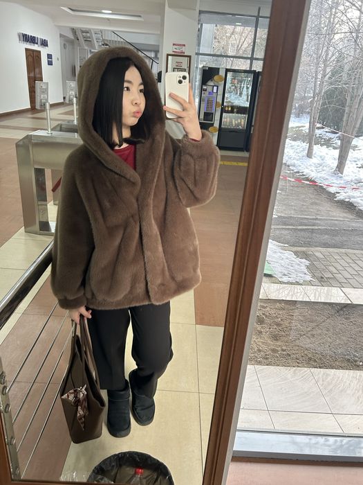 Женская шуба, размер M