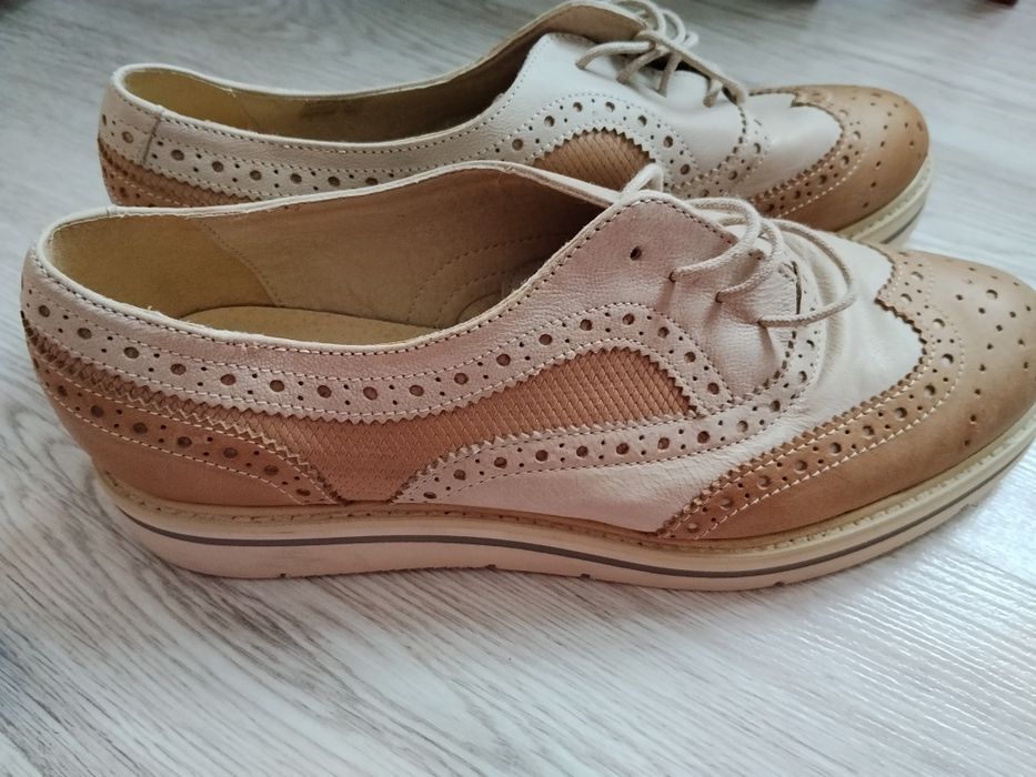 Pantofi de piele întoarsă