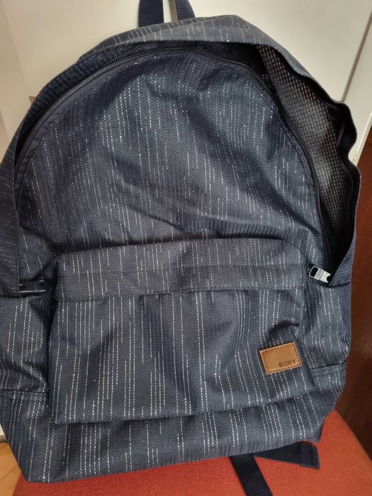 Нова раница Roxy