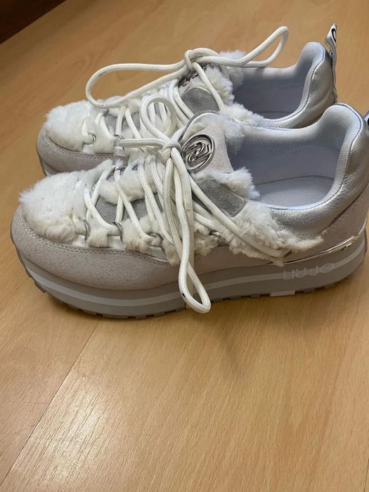 Маратонки LIU. JO