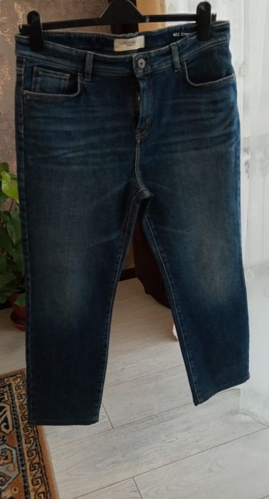 Продам новые джинсы