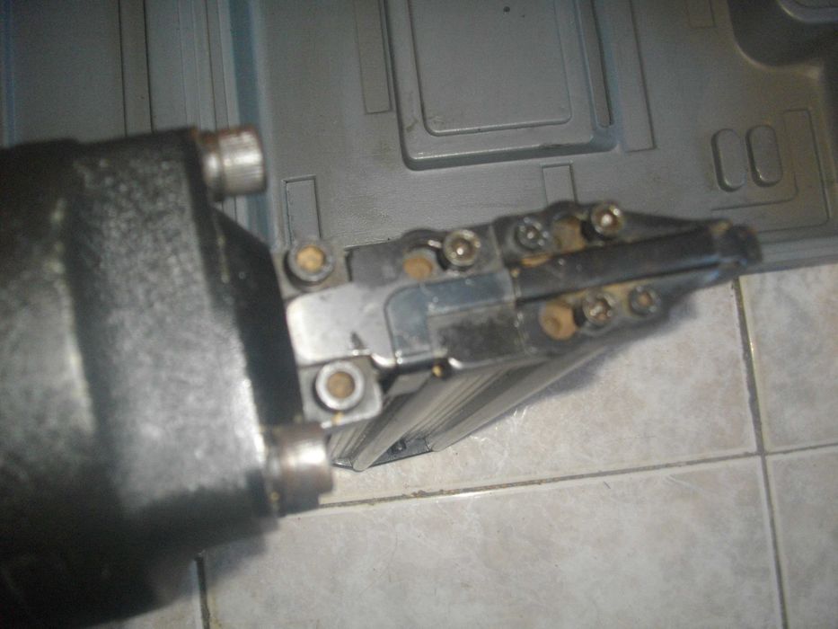 Резбонарезна 3/8-1 1/4 Винтонарезка Пневматичен Голям Такер 60мм Пирон