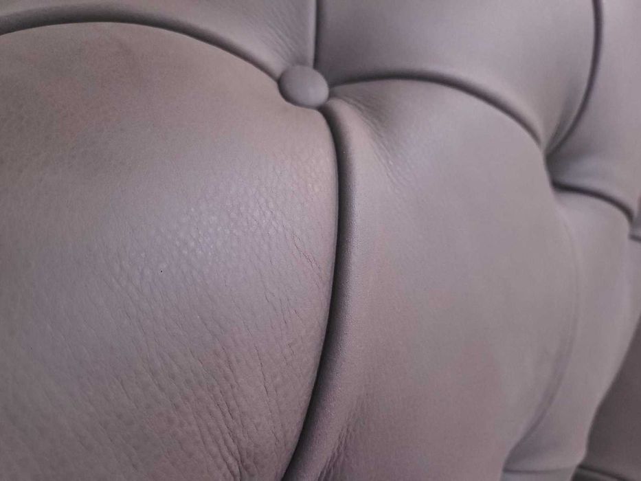 Дизайнерски кафяви кожени дивани две четворки Честърфийлд