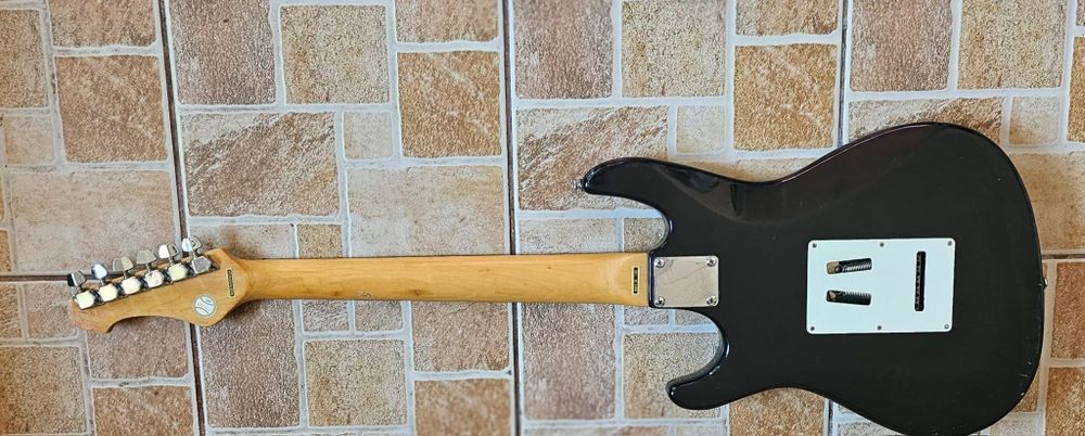 Chitara electrica stratocaster  Samick SA-11/BK