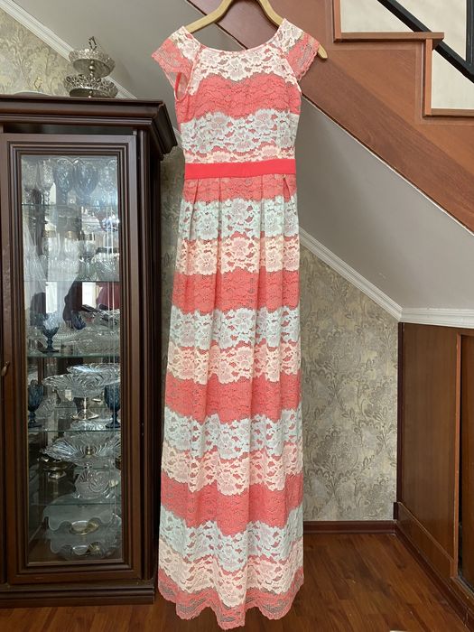 Продам платья нарядные