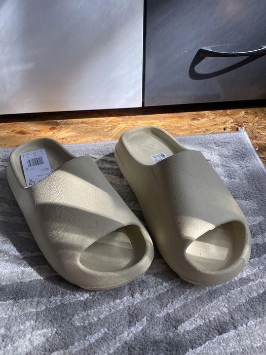 Yeezy Slides / Чисто нови / 42 номер