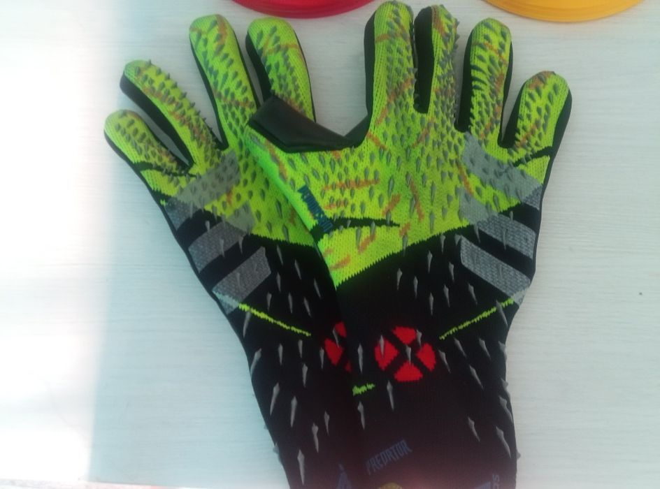 Фишки и перчатки