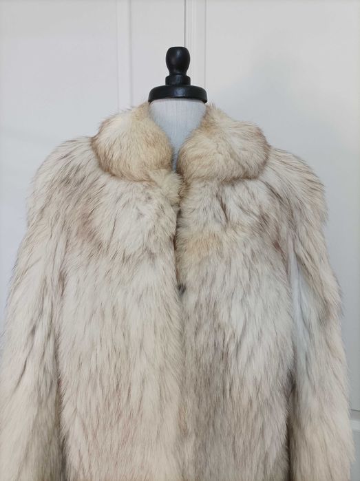 Saga Fox палто от лисица