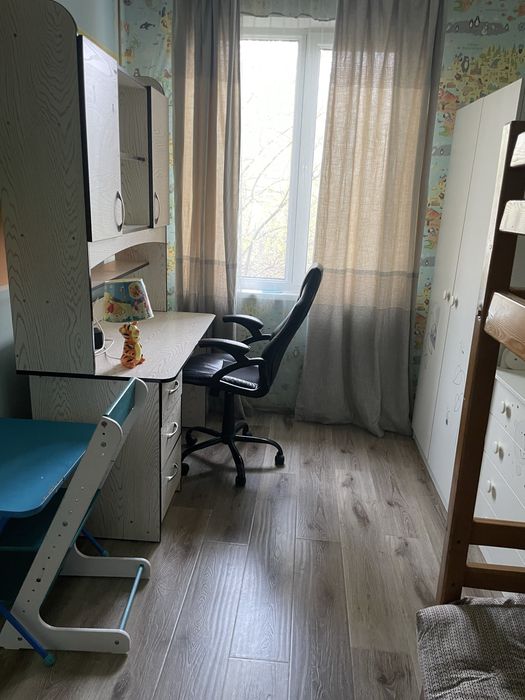 Продаю 3-х ком. Квартиру ттз-1  возле 210 школы