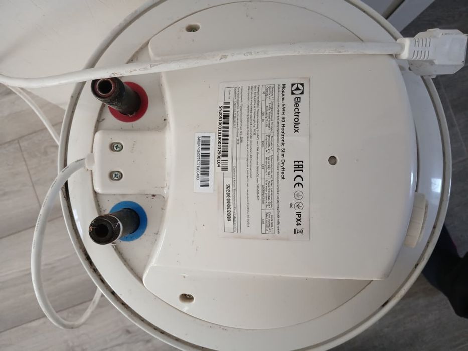 Электроводонагреватель. Бойлер 30л