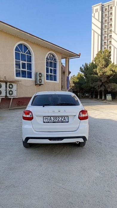 Lada granta (hatchback)