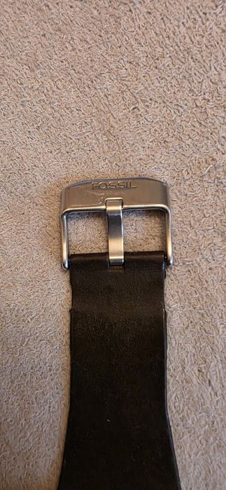 Часовник Fossil оригинал