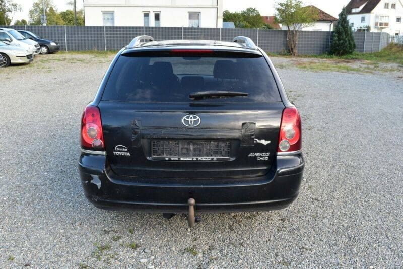 Тойота авенсис на части