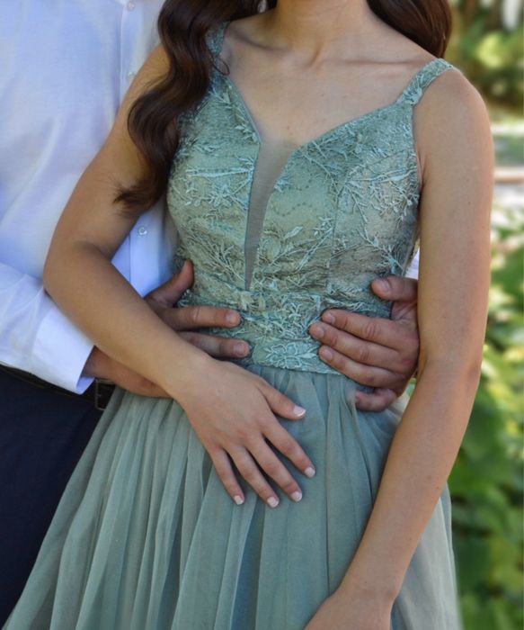 Официална рокля