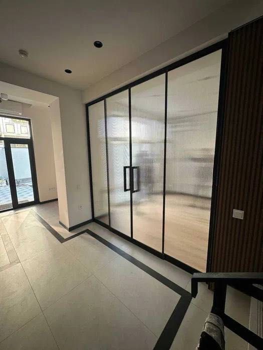 Аренда офис Alfraganus center 210 м²