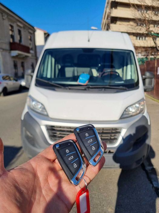 Reparatie contact blocat si programare chei autoutilitare dube pe loc