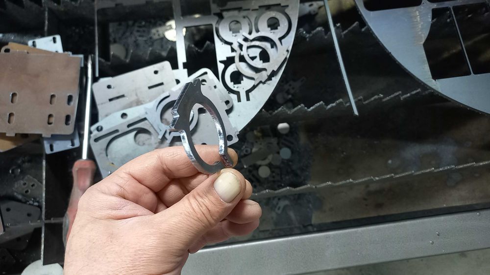 CNC,ЦНЦ, ЦПУ Машина за лазерно рязане на метали