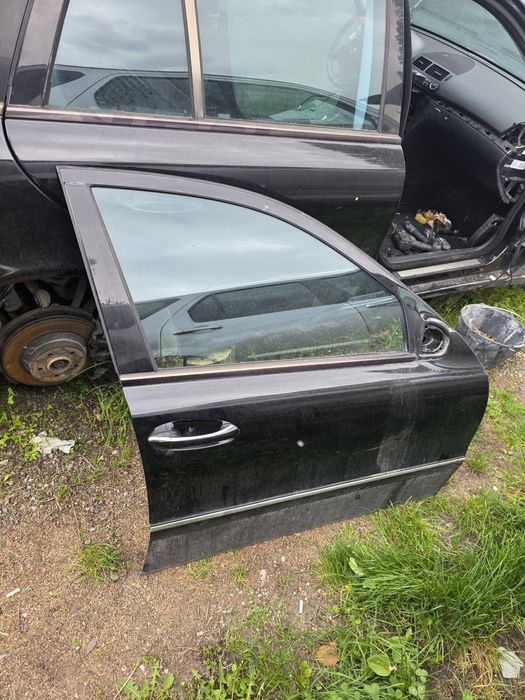 Предна дясна врата за Mercedes W211