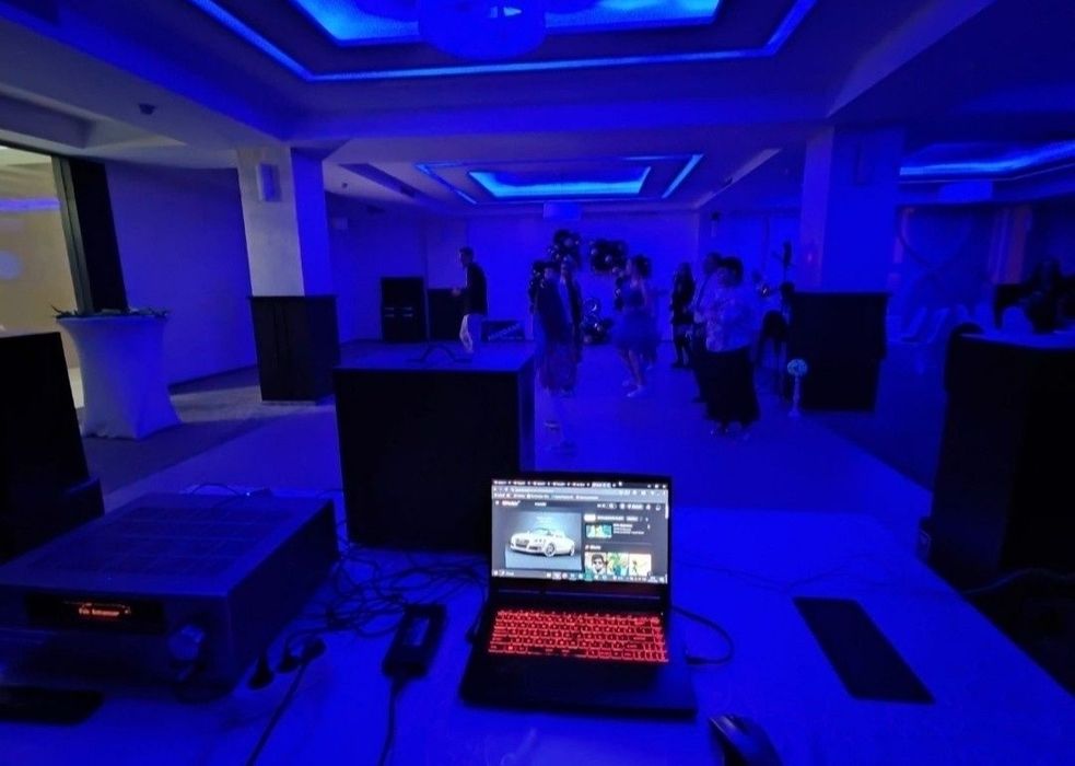 Evenimente/Boxe de închiriat/"DJ"/Zile de naștere/Majorate/Revelioane