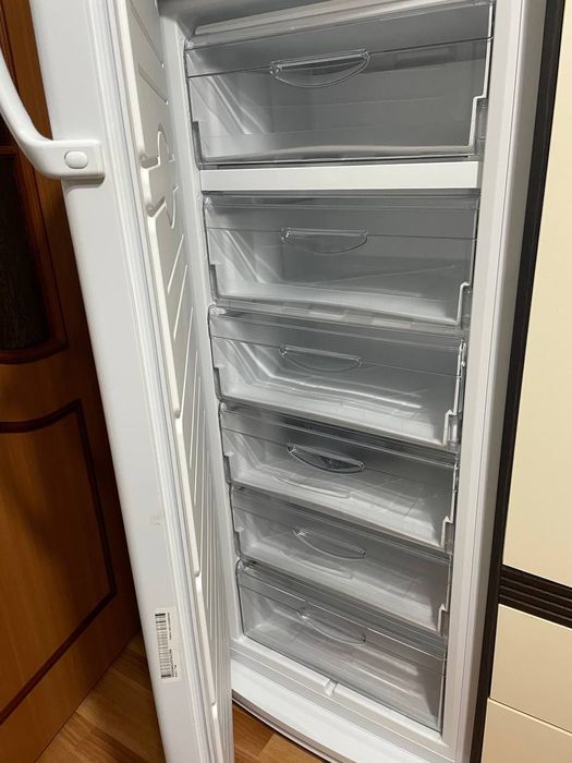 Продам морозильник Атлант