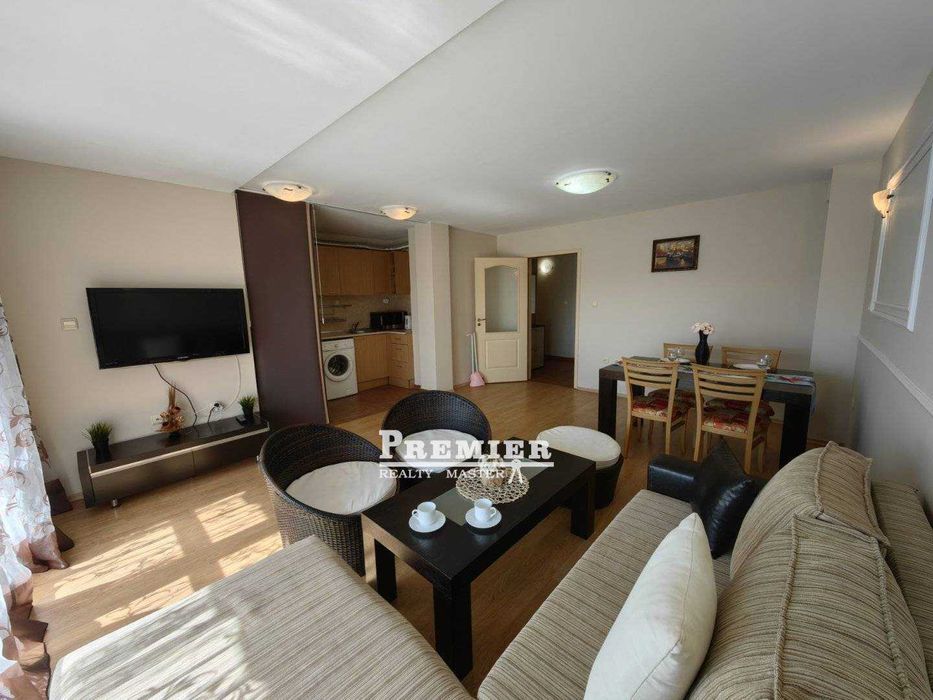 Просторен апартамент с две спали и две бани