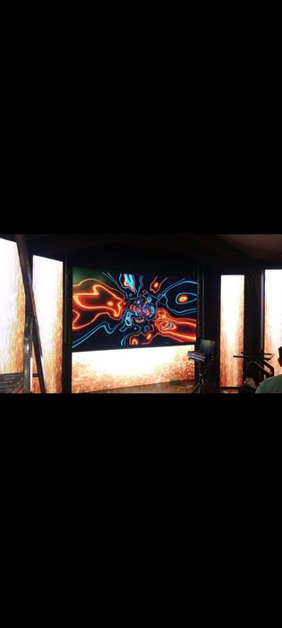 Лэд экран и бегущие строки