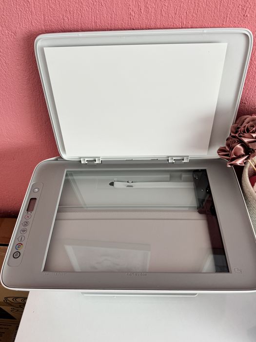 HP DeskJet 2720e – принтер + скенер