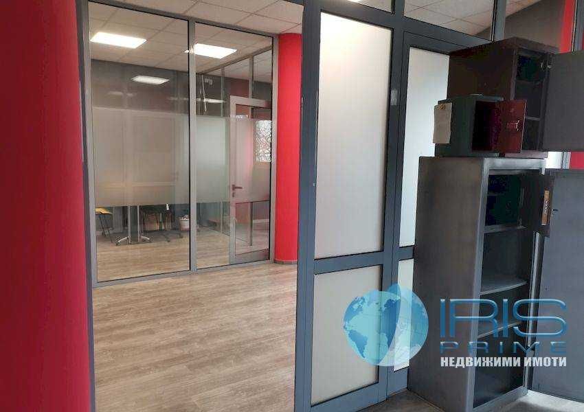 Продава се Офис в Шумен, Център - 37 кв.м за 1000 €/кв.м - Снимка #2